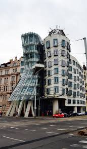 Casa Danzante Di Frank Gehry Praga Fred Ginger