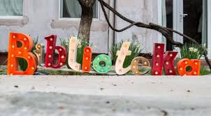 Ai oportunitatea de a obtine in anumite situatii chiar finantare la nivel european, daca proiectul este solid, iar de acolo tine doar de tine sa muncesti pentru profit si succes. Idei De Afaceri Raftul Cu Afaceri Wall Street