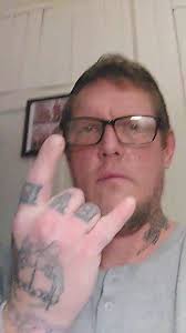 name is Derek I live in Racine Wisconsin I'm single I'm looking for a good  woman to spend my life with so maybe you're the one