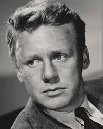 Actor's family background information