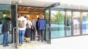 Es gilt das prinzip first come, first serve. Ausstellungen Im Bikini Berlin Haus Am Waldsee