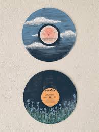 A band equally as recognisable for their aesthetic vision as their musical, king gizzard and the lizard wizard's 'infest the rat's nest' has a mythical and dark album cover highly in keeping with the record. Aesthetic Cd Painting Vsco Novocom Top