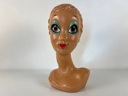 Vintage 1970s Twiggy Store Display Head, 70s Retro Mannequin Head