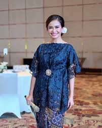 Pin oleh indah srie di kebaya kebaya brokat baju muslim dan. Model Baju Kebaya Modern Untuk Wanita Gemuk Nasi