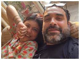 He debuted in 2004 with a minor role in run and omkara and has. Pankaj Tripathi Reveals His Wife Handled Ghar Ka Bhaar When He Was Roaming On The Streets Of Mumbai Looking For Acting Jobs Hindi Movie News Times Of India