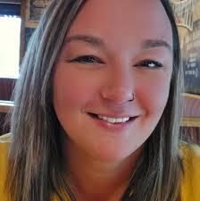 Tami Schafer's Instagram, Twitter & Facebook