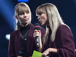 Weitere ideen zu lisa, lena, fotoideen. Social Media Zwillinge Lisa Und Lena Wollen Schauspielern Aus Aller Welt Westfalen Blatt