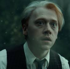 It's not a great adaptation, but a bit interesting to see some Diné bizaad  thrown into this Cabinet of Curiosities Lovecraft adaptation. But perhaps  too stereotypical, not super great representation, having the