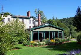 The glen iris inn, and the middle falls, are about 200 yards down the road or down about 50 steps. Weddings At The Glen Iris Inn Letchworth State Park The Finger Lakes Travel Maven