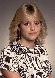 Feathered Hairstyle Aka Wings Feathered Hairstyles Medium Hair Styles Mom Hairstyles