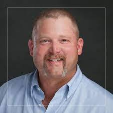 Chris Shofner's Instagram, Twitter & Facebook