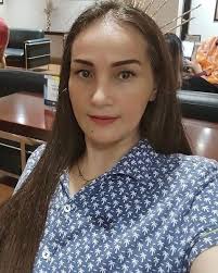 Estella Suarez's Instagram, Twitter & Facebook