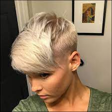 Die Neueste 2018 Undercut Hair Design Fur Madchen Pixie Kurzhaarschnitt Frisuren Meine Frisuren Kurzhaarschnitt Frisuren Undercut Frau Kurz Kurzhaarfrisuren