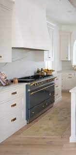 Benjamin Moore Popular Paint Color Benjamin Moore Balboa Mist Benjamin Moore Popular Paint Color Benjamin Moore In 2020 European Style Homes Neutral Interiors Interior