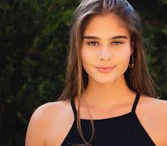 Francesca Callahan's Instagram, Twitter & Facebook