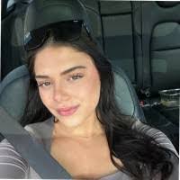 Julia Dobie's Instagram, Twitter & Facebook