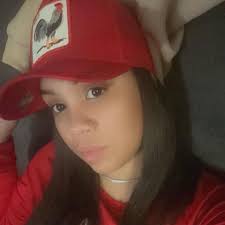 Can bearded dragons be aggressive? My niece has one but he will not let her  pick him up