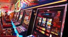 Can a casino control slot machines? - Quora