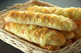 Penggemar roti tidak perlu beratur ke bakery atau kedai kek untuk beli roti ini. Resepi Roti Jejari Berkeju Resepi Bonda