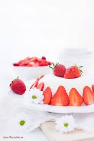 Joghurtbombe Das Beste Rezept Von Herzelieb Fur Dieses Tolle Dessert Rezept Erdbeer Dessert Joghurtbombe Dessert Rezepte Joghurt