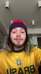 Aiden Crowder's Instagram, Twitter & Facebook