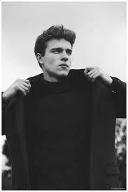 Arsenii Savitckii Ventures Outdoors For Shoot By Ascanio Vardan In 2021 Photography Poses For Men Portrait Photography Men Men Photography