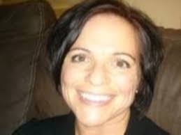 Elizabeth Lupi's Instagram, Twitter & Facebook