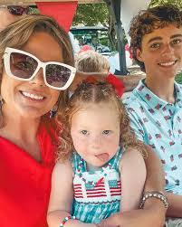 Leslie Ponder's Instagram, Twitter & Facebook