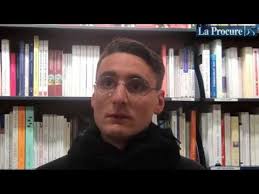 Voilà le genre de livres qui se transmettent sans tapage mais dont on a l'assurance qu'ils seront bien lus. Pierre Adrian Que Dit Le Web De Cet Ecrivain