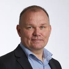 Jackie Nielsen's Instagram, Twitter & Facebook