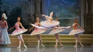 Al teatro alla scala di milano torna il balletto 'la bella addormentata nel bosco', musica di tchaikovsky e coreografia di rudolf nureyev, con le interpretazioni di polina semionova nel ruolo della principessa aurora e timofej andrijashenko in quello del principe désiré. La Bella Addormentata Repertorio Storia Della Danza Vita In Essere
