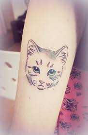 Ils sont utilisés pour lamusement. Epingle Par Nadira Bhoge Sur Tattoos Tatouage Tatouage A Faire Soi Meme Idees De Tatouages