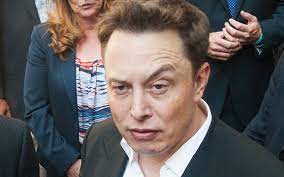 Ám ảnh với những cơn thịnh nộ của Elon Musk, nhân viên Tesla thậm chí bị  cấm tới gần bàn làm việc của sếp