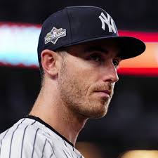 How many years should the Yankees offer Cody Bellinger? #yankees #newyork  #mlb #baseball #sports