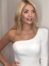 Stay up to date with what the mother of three is up to and find out where to get her. Pin By Kelly Black On My Style Holly Willoughby Hair Holly Willoughby Legs Holly Willoughby