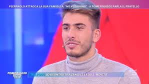 Elisabetta gregoraci e pierpaolo pretelli si sono baciati. Gf Vip Fratello Pierpaolo Pretelli Difende La Mamma Dopo Live Squallido Lanostratv