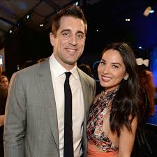 5 aaron rodgers' body dimensions. Aaron Rodgers And Olivia Munn Beautiful Wife Wife And Girlfriend Sofia Vergara And Joe Manganiello