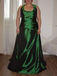 Grün ist eine autarke farbe, also übertreibe es nicht mit accessoires. Neckholder Hochzeitskleid Grun Cindy Ella Bridal