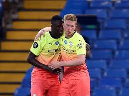 Benjamin mendy, 4 tecavüz ve 1 cinsel taciz suçlamaları nedeniyle soruşturma altına aldı. Manchester City Benjamin Mendy Droht Nach Silvesterparty Strafe