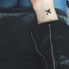 Erkek bilek dövmeleri sadece küçük tasarımlardan oluşmuyor. I Want This Tattoo Dovme Fikirleri Dovme Bilek Dovmesi