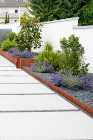 Cortenstahl Als Beeteinfassung Garten Steingarten Pool Im Garten