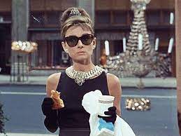 Одри хепбёрн, джордж пеппард, патриция нил и др. Tiffany Co Buys Audrey Hepburn S Breakfast At Tiffany S Script For 847 000 Gothamist