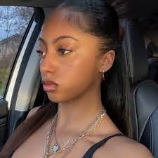 Kayla Eastman's Instagram, Twitter & Facebook