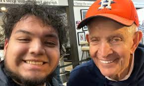 Texas: Customers hail 'Mattress Mack' after millions in refunds from bets —  CDC Gaming