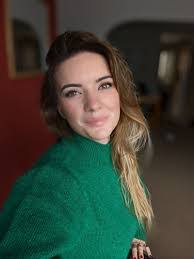 Alyson Malone's Instagram, Twitter & Facebook