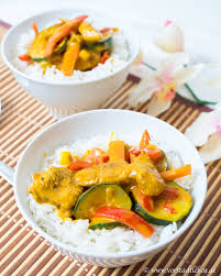Rezept Hahnchen Gemuse Curry Mit Aromatischem Basmati Reis The Far Eastern People Who Also R Vegetable Curry Healthy Chicken Recipes Basmati Rice Recipes