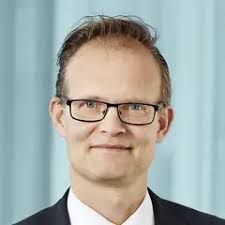 Organisation & management