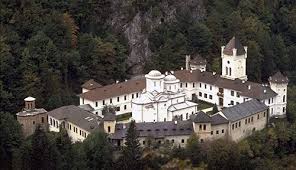 Cazare La Manastirile Din Romania