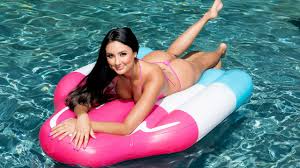 Diving for a Good Dicking