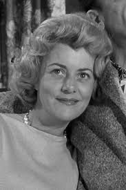 Dolly Quigley's Instagram, Twitter & Facebook